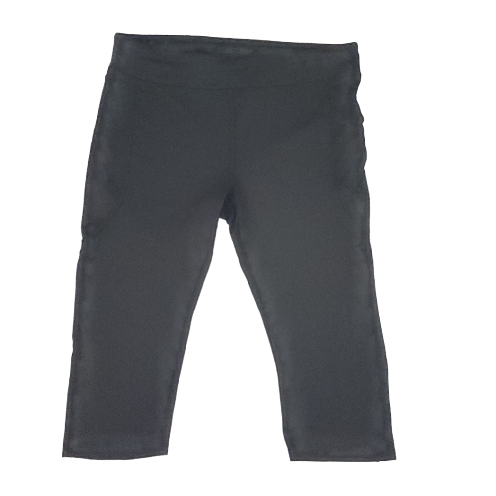 Black athletic workout knee-length pants size S